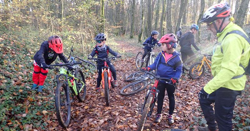 2023-11-22 EVtt Mercredi Bois du Reposoir à Châtel